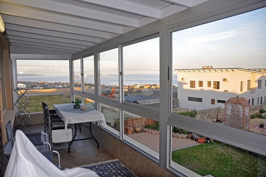5 Bedroom Property for Sale in Tergniet Western Cape